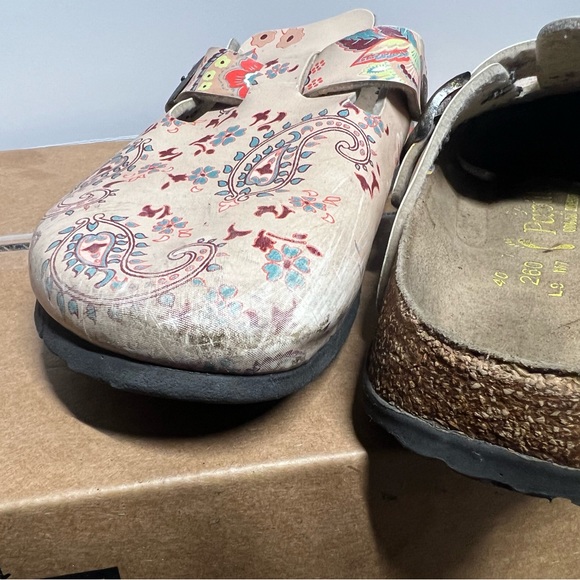 Cream paisley Birkenstock clogs - Picture 2 of 5